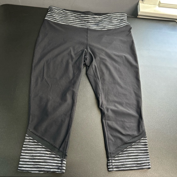 Xersion Activewear Leggings Women's Size L Stretch Black Sheer Cutout Accent - Picture 1 of 14